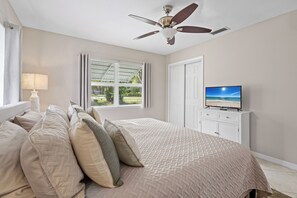 3 bedrooms, iron/ironing board, free WiFi, bed sheets