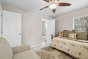 3 Schlafzimmer, Bügeleisen/Bügelbrett, kostenloses WLAN, Bettwäsche