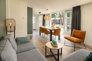 Chalet | Living room - Chalet in De Peel Near Forest (Vlierden)