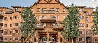 2225 Red Hawk 2 Bedroom Condo by RedAwning