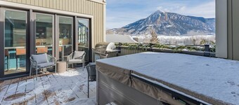 Academy Place | Glacier Lily Penthouse