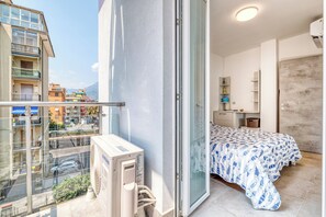 家庭公寓, 多间卧室, 临海 (Le Lanterne 3 Luxury Apartments) | 1 多间卧室、床单