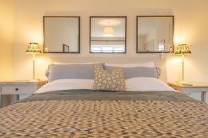 2 habitaciones, tabla de planchar con plancha y internet 