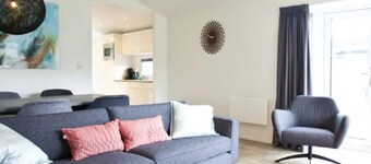 Nice Chalet in a Holiday Park