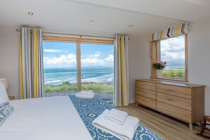 5 chambres, lit parapluie, Wi-Fi, draps fournis