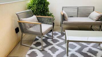 Cots/infant beds, free WiFi, bed sheets