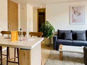 Apartment | 2 bedrooms, Internet - w Illustrious 2BR w Street View in Chapinero (Bogotá)