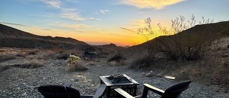 Premier Tent, 1 Queen Bed, Mountain View | Terrace/patio