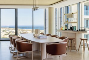 Suite (Ultimate ME + Penthouse) | Premium bedding, desk, laptop workspace, free WiFi