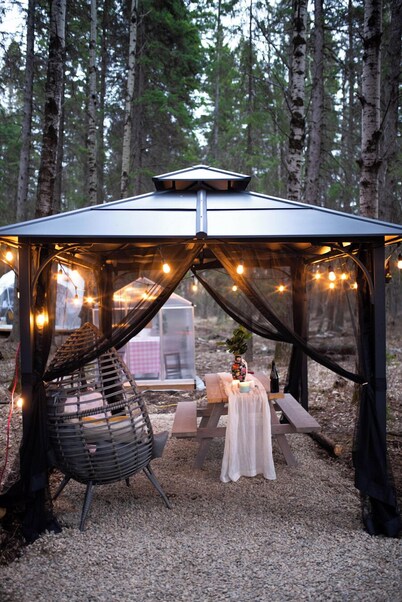 Floating Treehouse Cocoon - The Firefly