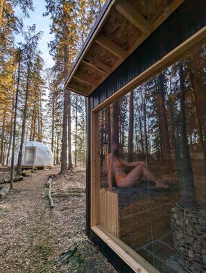Property grounds - Floating Treehouse Cocoon - The Firefly (Wetaskiwin County No. 10)