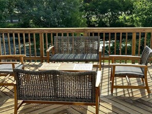 Unclassified image, 4 of 28, button