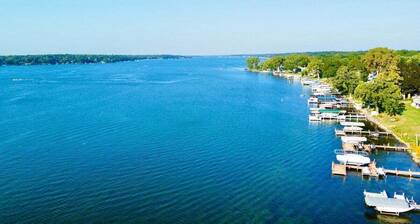 Shanahan Shores | Delavan Lakefront Cottage