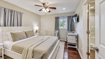 3 bedrooms, travel crib, WiFi