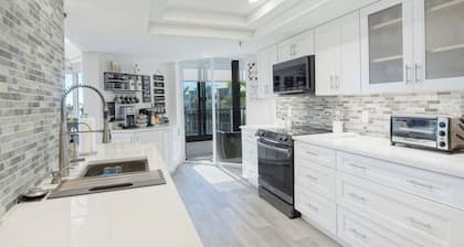 Ocean View, Private Beach, Golf, Tennis....