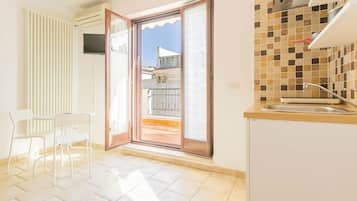 Chambre Confort, cuisinette | Terrasse/patio