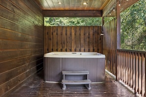 Bain à remous extérieur