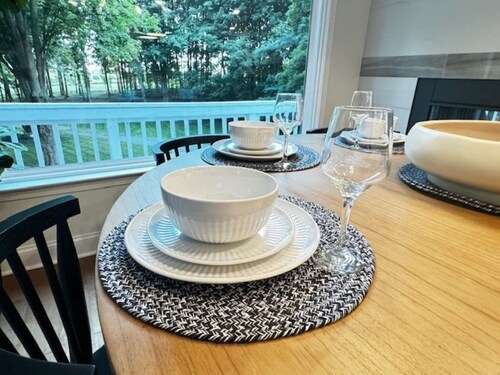 3-bedroom house with theater-game room-pet friendly in beautiful Fennville