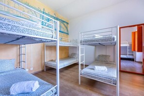 Free WiFi - The Macarena Beach Hostel (Lagos)