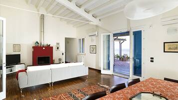 Villa | 4 camere, con arredamento individuale, ferro/asse da stiro, lenzuola