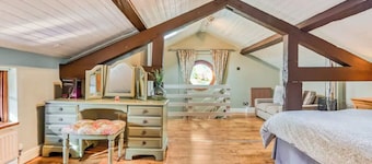 Private Cozy 1-Bedroom Cottage in Staffordshire