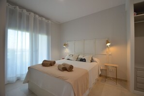 2 sovrum, strykjärn/strykbräda, gratis wi-fi och sängkläder