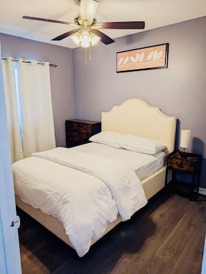 3 chambres, fer et planche à repasser, lit parapluie, Wi-Fi gratuit