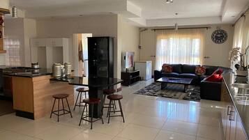 Apartment | 4 bilik tidur