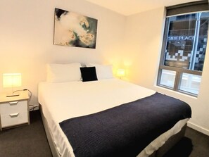 3 bedrooms, desk, iron/ironing board, travel cot