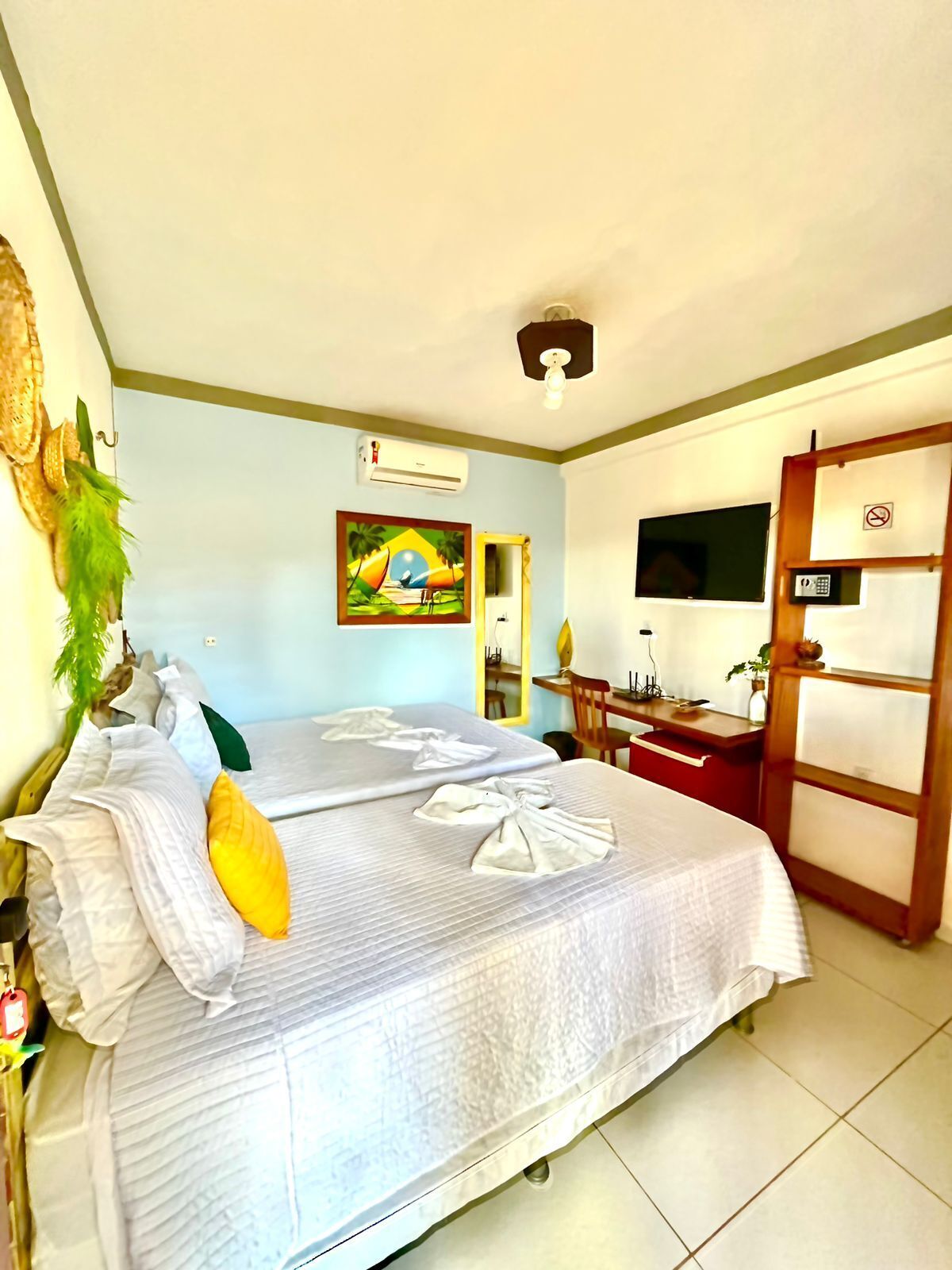 Caja de seguridad en la habitación, wifi gratis y ropa de cama 