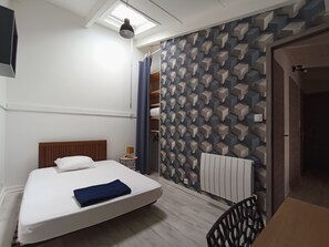 WiFi, bed sheets