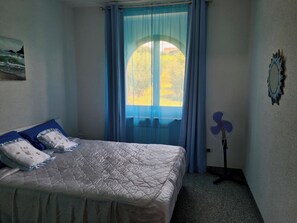 3 bedrooms, free WiFi, bed sheets
