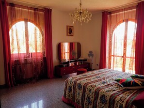 3 chambres, Wi-Fi gratuit, draps fournis