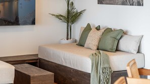4 bedrooms, WiFi, bed sheets