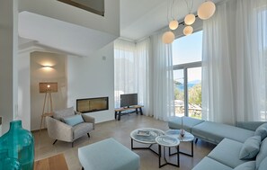 別墅, 4 間臥室, 面海 | 起居區 | 平面電視、壁爐