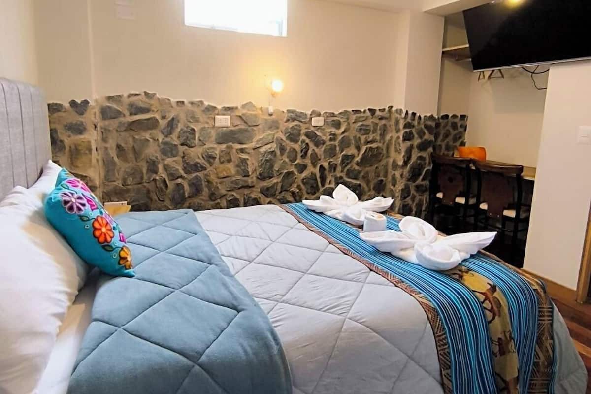Deluxe Room | Down comforters, desk, laptop workspace, iron/ironing board (on request)
