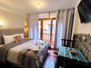 Chambre Deluxe | Couette en duvet d'oie, bureau