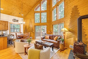 TV, fireplace, books, offices - Hot Tub, Deck & Game Room: Cle Elum Cabin! (Cle Elum)