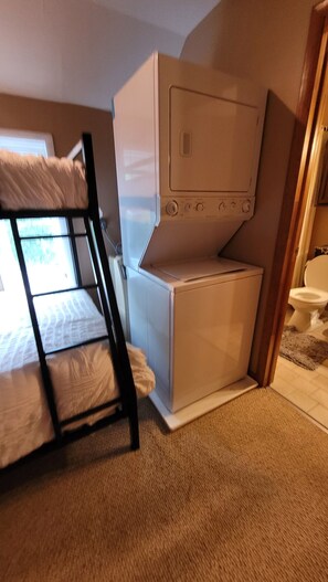 1 bedroom, iron/ironing board, travel cot, free WiFi