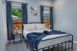 4 chambres, fer et planche à repasser, Wi-Fi, draps fournis