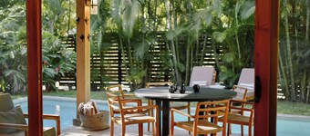 Chic surf and yoga villa 2-minute walk to beach