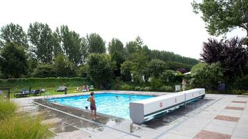 Chalet | Pool | Outdoor pool