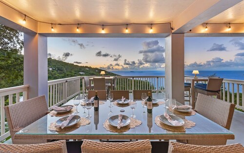 The Villa Michelle•Luxury•Heated Salt Pool•AC•Outdoor Entertainment Areas