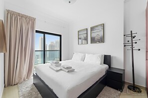 Exclusive Apartment, Balcony, Canal View | 2 bedrooms, individually decorated, iron/ironing board, free WiFi - WelHome - Stunning High-Rise with Canal View Near MarinaMall (Dubai)