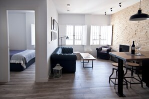 1 slaapkamer, een bureau, een strijkplank/strijkijzer, gratis wifi