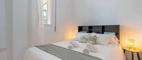 1 makuuhuone, silitysrauta/-lauta, Wi-Fi, vuodevaatteet