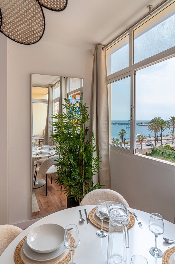 Dining - Cozy Apart. In Fuengirola with Beach Views (Fuengirola)