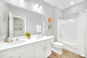 Bathroom - UpstaySleeps26PrivatePoolHotTubCinemaG (Kissimmee)