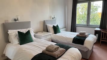 Basic Twin Room, Courtyard View