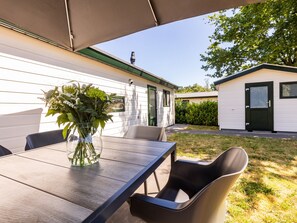 Chalet | Dining - Chalet in Brabant With Spacious Garden (Veldhoven)
